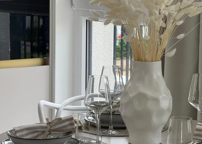 Gold - Lotnisko Katowice-pyrzowice סיווירז